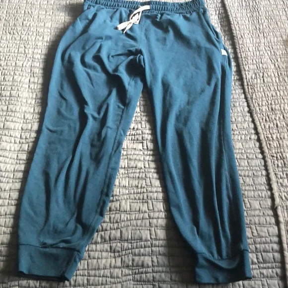 Vuori Teal Hoodie and Jogger Set. Hot girl walk. Luxurious Sunday lounge outfit - Picture 5 of 10